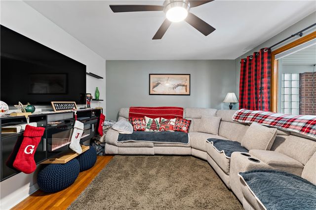 204 Orchard Ave, Canonsburg, PA 15317