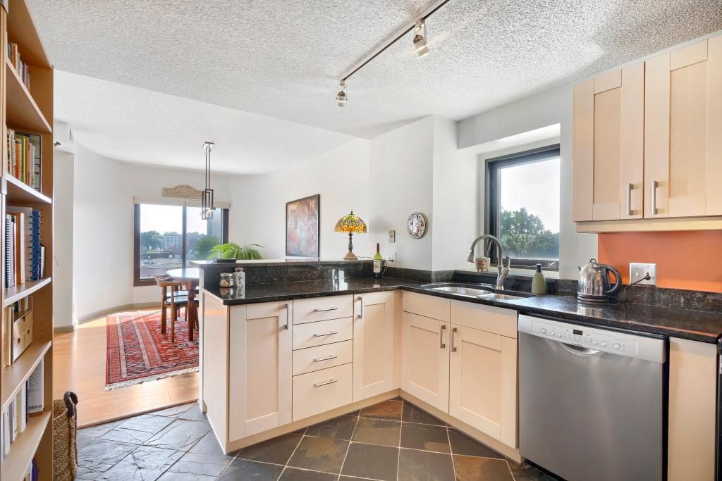 3145 Dean Court 505, Minneapolis, MN 55416 — photo 5