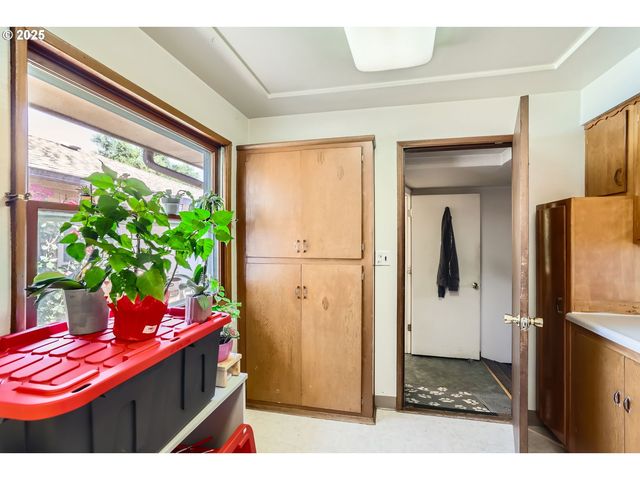 14031 Se RHONE St, Portland, OR 97236