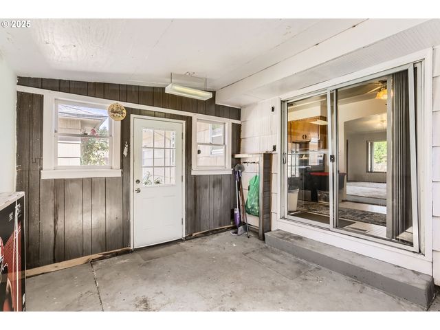 14031 Se RHONE St, Portland, OR 97236