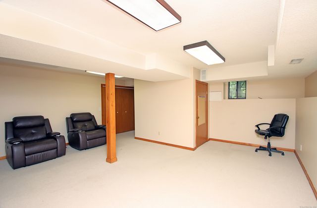 61 Chevas Road, Avon, CT 06001
