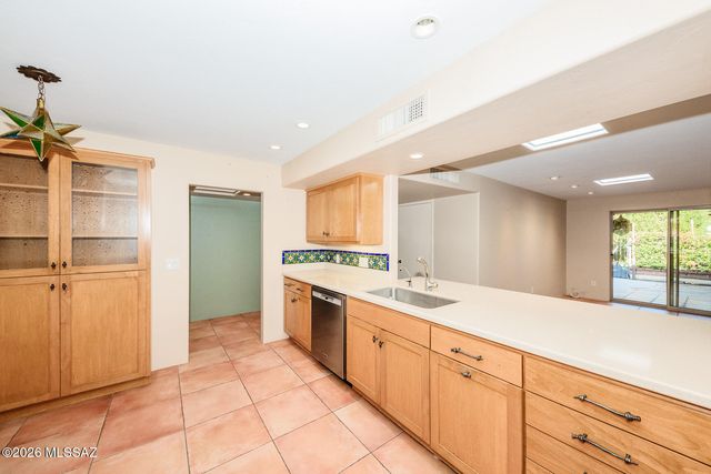 6211 N Calle Minera, Tucson, AZ 85718