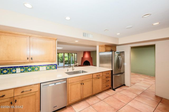 6211 N Calle Minera, Tucson, AZ 85718