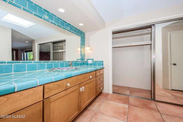 6211 N Calle Minera, Tucson, AZ 85718