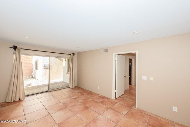 6211 N Calle Minera, Tucson, AZ 85718