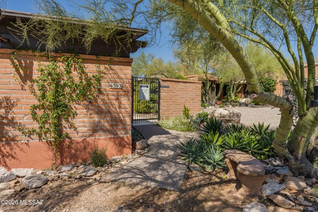 6211 N Calle Minera, Tucson, AZ 85718