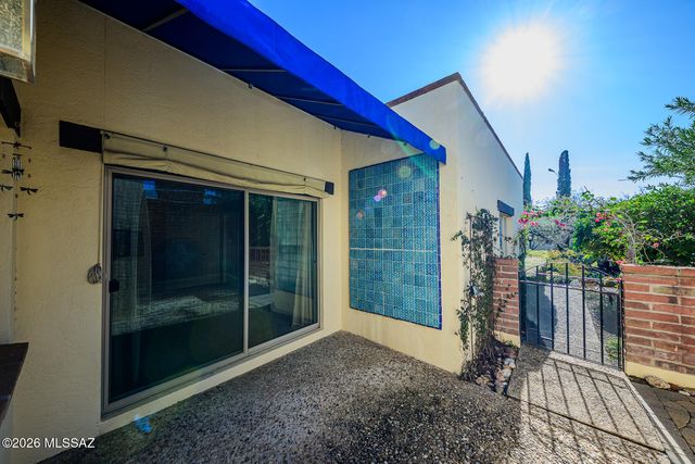 6211 N Calle Minera, Tucson, AZ 85718