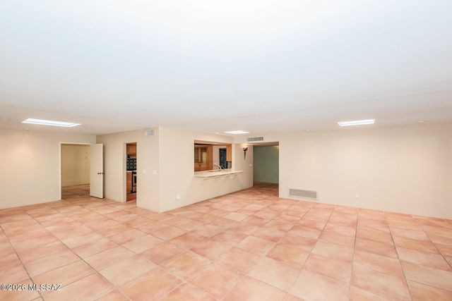 6211 N Calle Minera, Tucson, AZ 85718