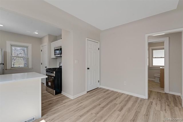 917 N Perry Street, Pontiac, MI 48340