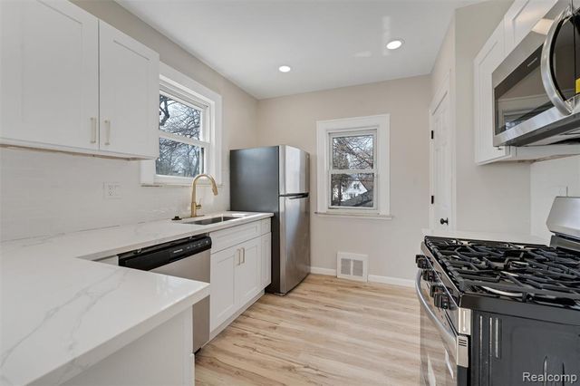 917 N Perry Street, Pontiac, MI 48340