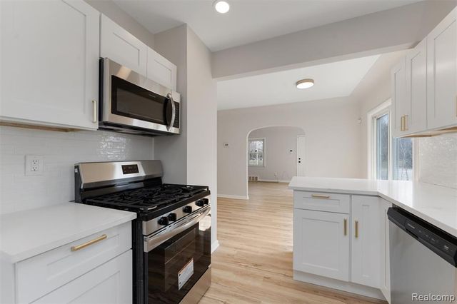 917 N Perry Street, Pontiac, MI 48340