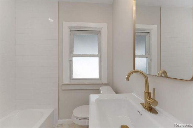 917 N Perry Street, Pontiac, MI 48340