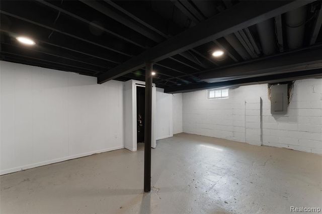 917 N Perry Street, Pontiac, MI 48340