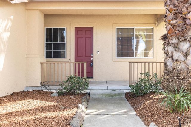 1960 Barndance Ln, Santa Rosa, CA 95407