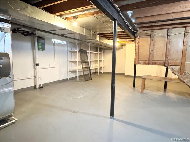 3095 Rolling Green Circle, Rochester Hills, MI 48309