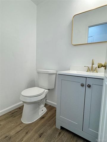 3095 Rolling Green Circle, Rochester Hills, MI 48309