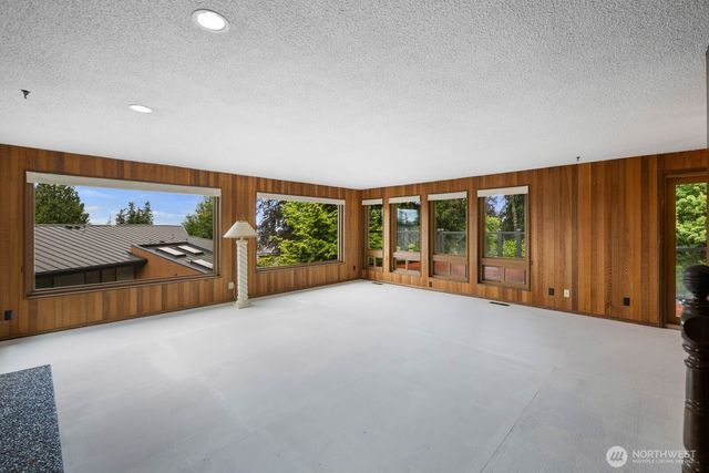 7011 165th Place SW, Edmonds, WA 98026