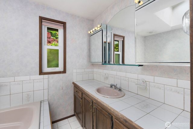7011 165th Place SW, Edmonds, WA 98026