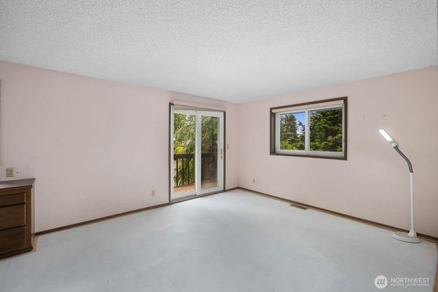 7011 165th Place SW, Edmonds, WA 98026