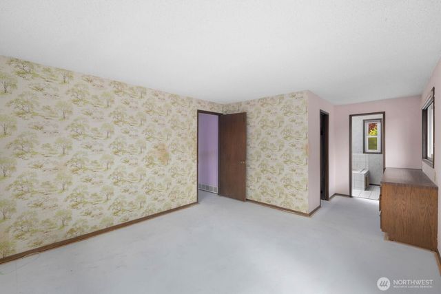 7011 165th Place SW, Edmonds, WA 98026