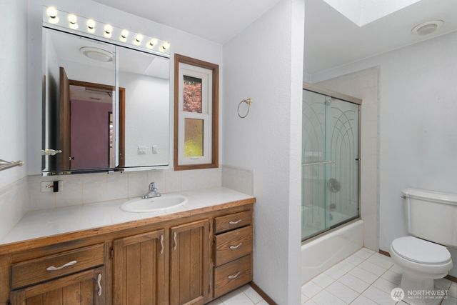 7011 165th Place SW, Edmonds, WA 98026