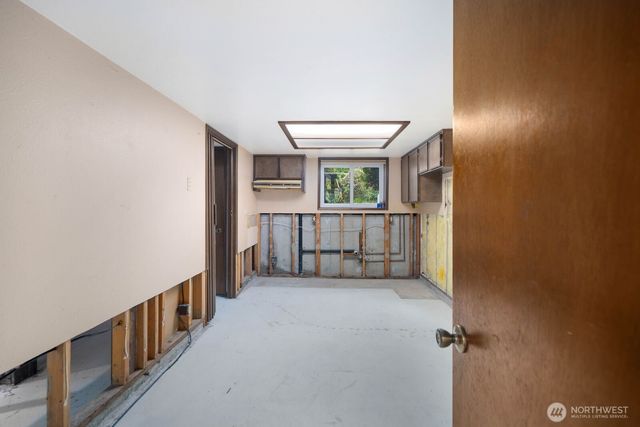 7011 165th Place SW, Edmonds, WA 98026
