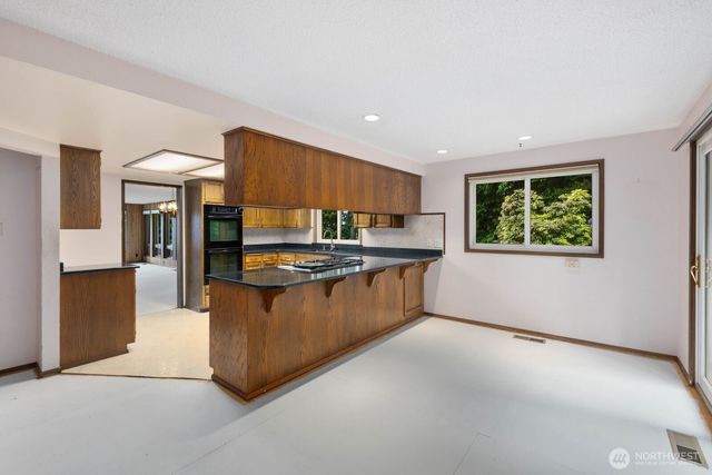 7011 165th Place SW, Edmonds, WA 98026
