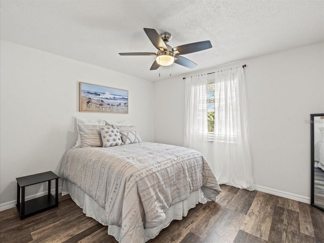 3138 W VARN AVENUE, Tampa, FL 33611