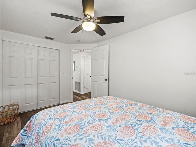 3138 W VARN AVENUE, Tampa, FL 33611