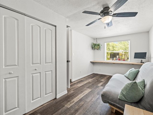 3138 W VARN AVENUE, Tampa, FL 33611
