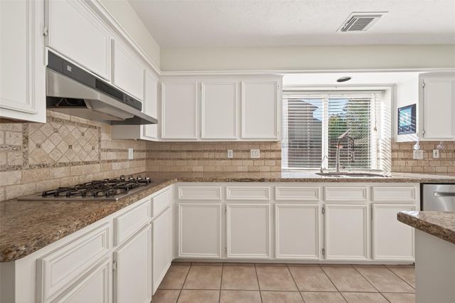 1918 Shadow Forest Drive, Katy, TX 77494