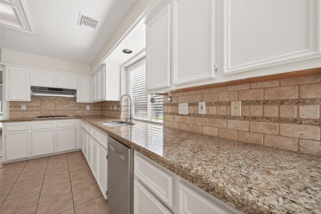 1918 Shadow Forest Drive, Katy, TX 77494