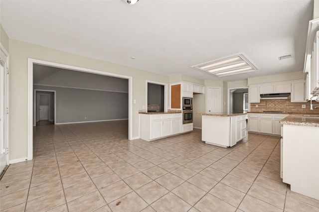 1918 Shadow Forest Drive, Katy, TX 77494