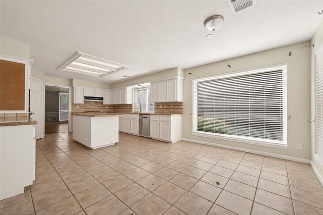 1918 Shadow Forest Drive, Katy, TX 77494