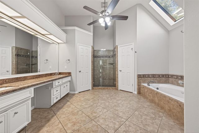 1918 Shadow Forest Drive, Katy, TX 77494