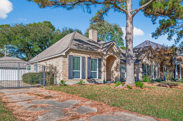 1918 Shadow Forest Drive, Katy, TX 77494