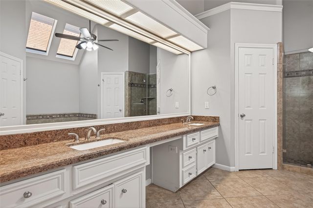 1918 Shadow Forest Drive, Katy, TX 77494