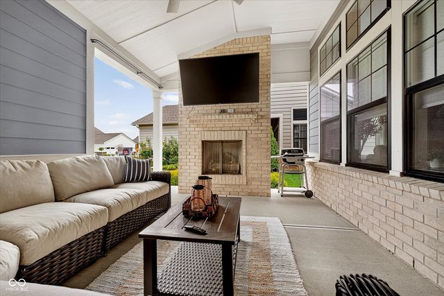 1290 Chatham Hills Boulevard, Westfield, IN 46074