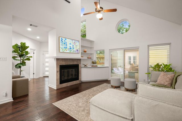 3702 Terrina ST O15, Austin, TX 78759