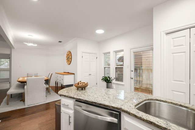3702 Terrina ST O15, Austin, TX 78759