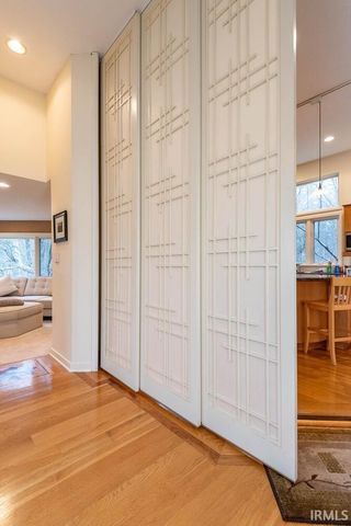 537 E Fawn Ridge Trail, Bloomington, IN 47408