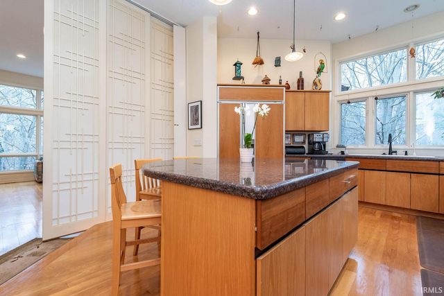 537 E Fawn Ridge Trail, Bloomington, IN 47408