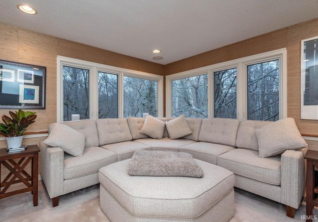 537 E Fawn Ridge Trail, Bloomington, IN 47408