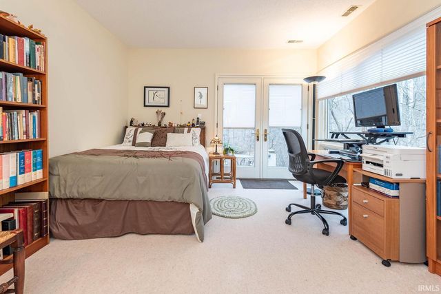 537 E Fawn Ridge Trail, Bloomington, IN 47408