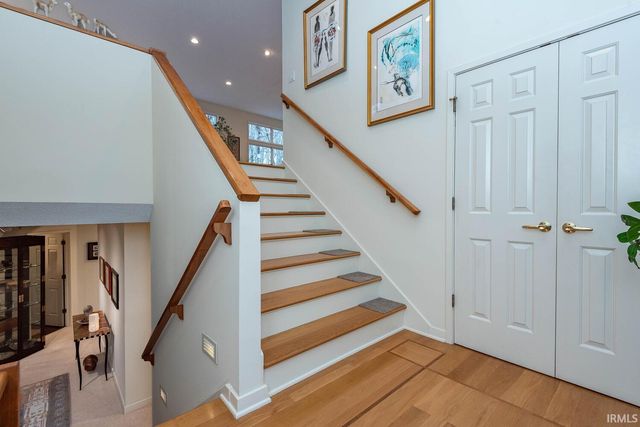 537 E Fawn Ridge Trail, Bloomington, IN 47408