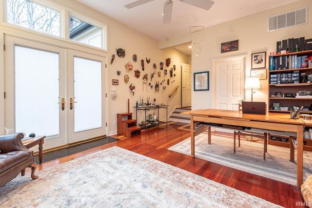 537 E Fawn Ridge Trail, Bloomington, IN 47408