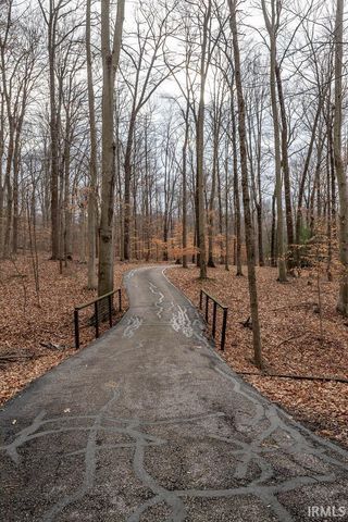 537 E Fawn Ridge Trail, Bloomington, IN 47408