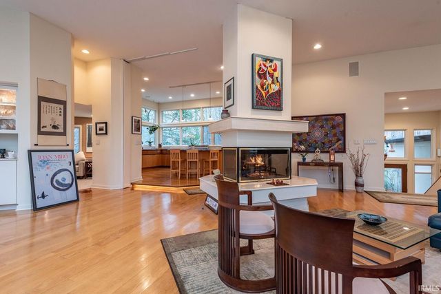 537 E Fawn Ridge Trail, Bloomington, IN 47408