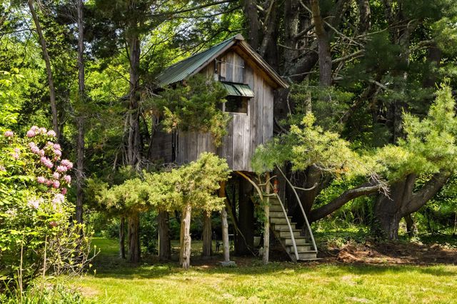 65 Summer Street, Middleborough, MA 02346