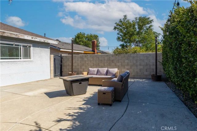 222 N Arrowhead Avenue, Rialto, CA 92376